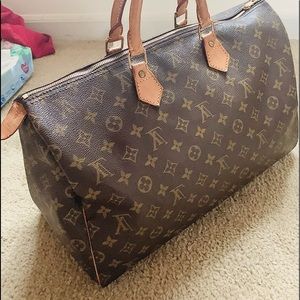 Authentic speedy Louis Vuitton 40 !
